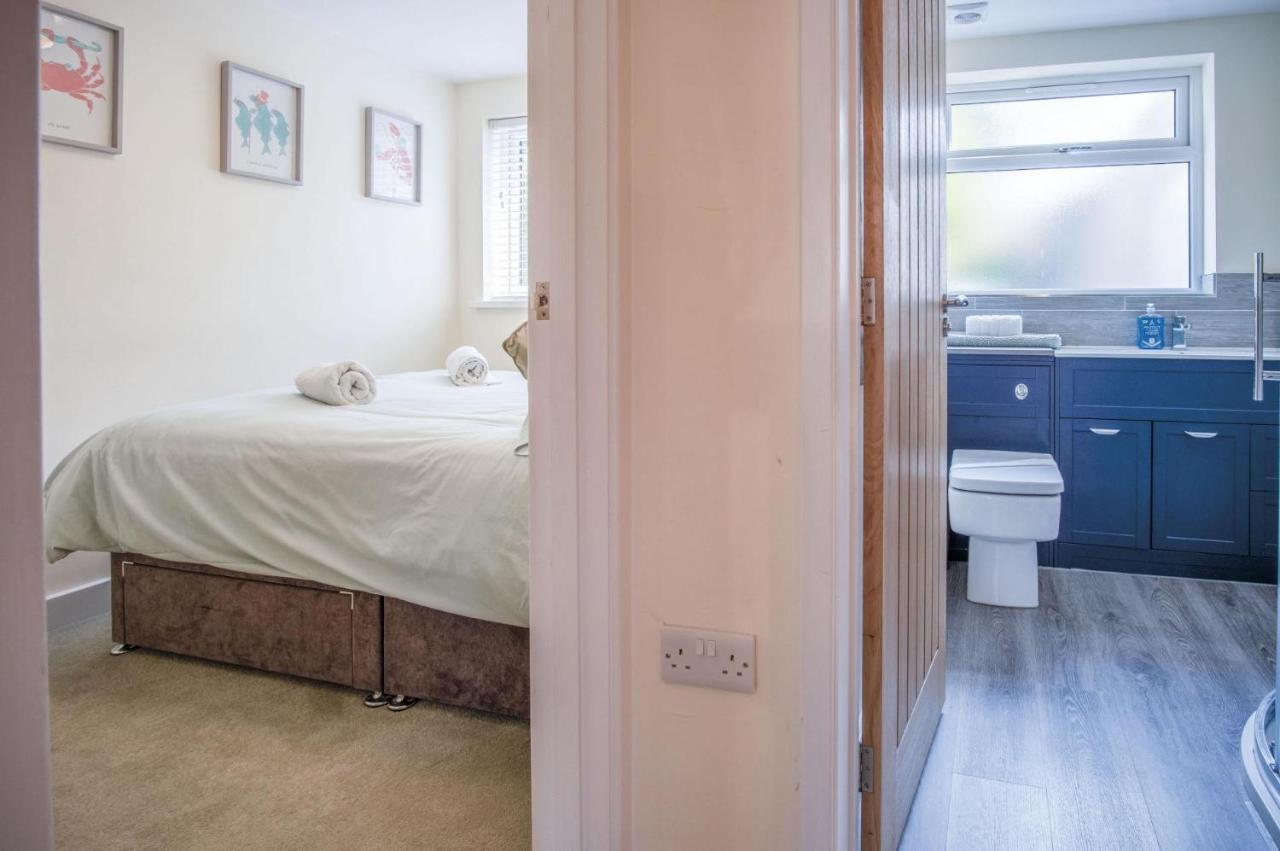 Myrtle - 1 Bedroom Apartment - 손더스풋 외부 사진