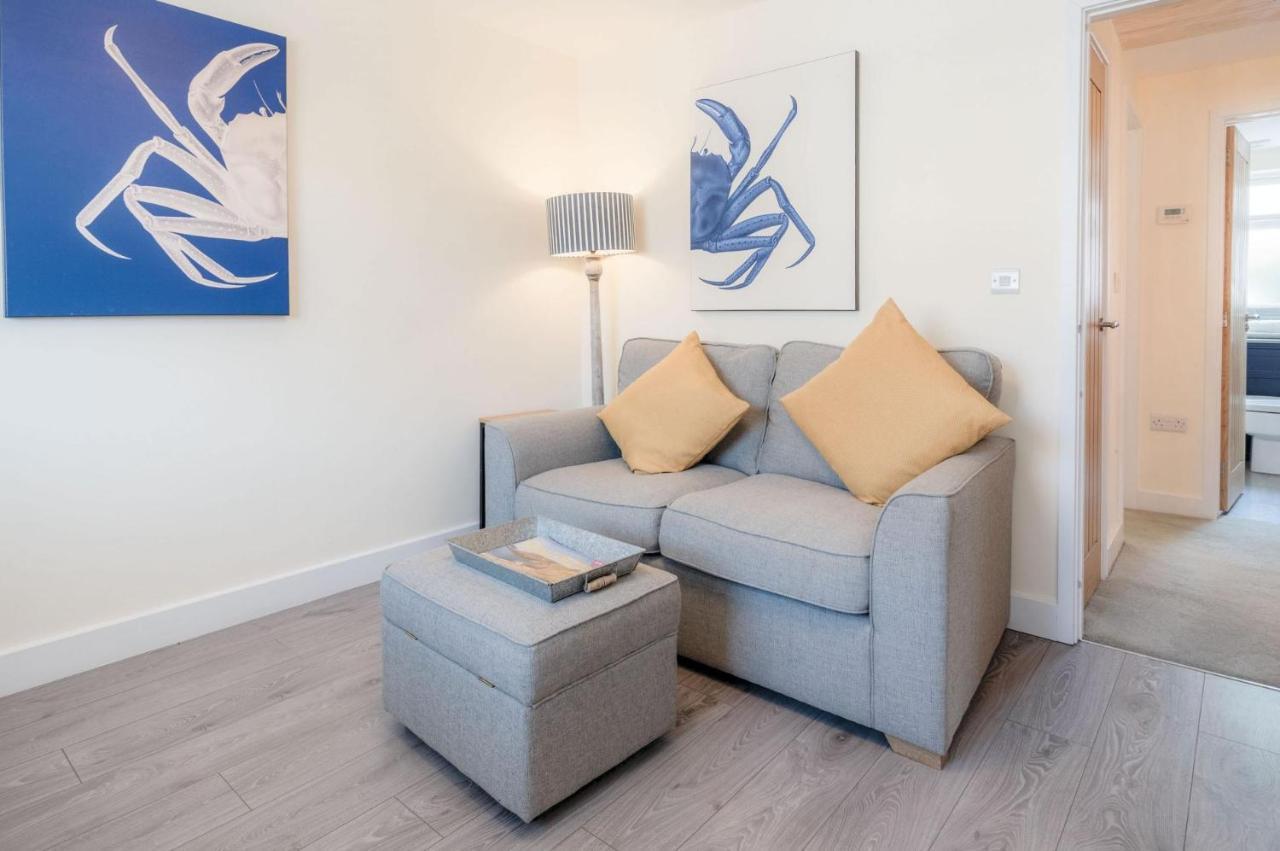 Myrtle - 1 Bedroom Apartment - 손더스풋 외부 사진